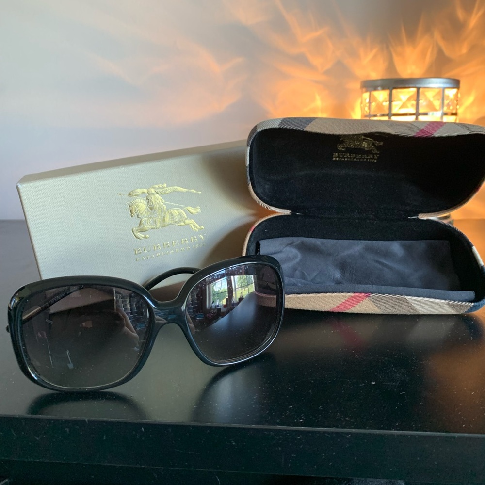 Burberry sunglasses
